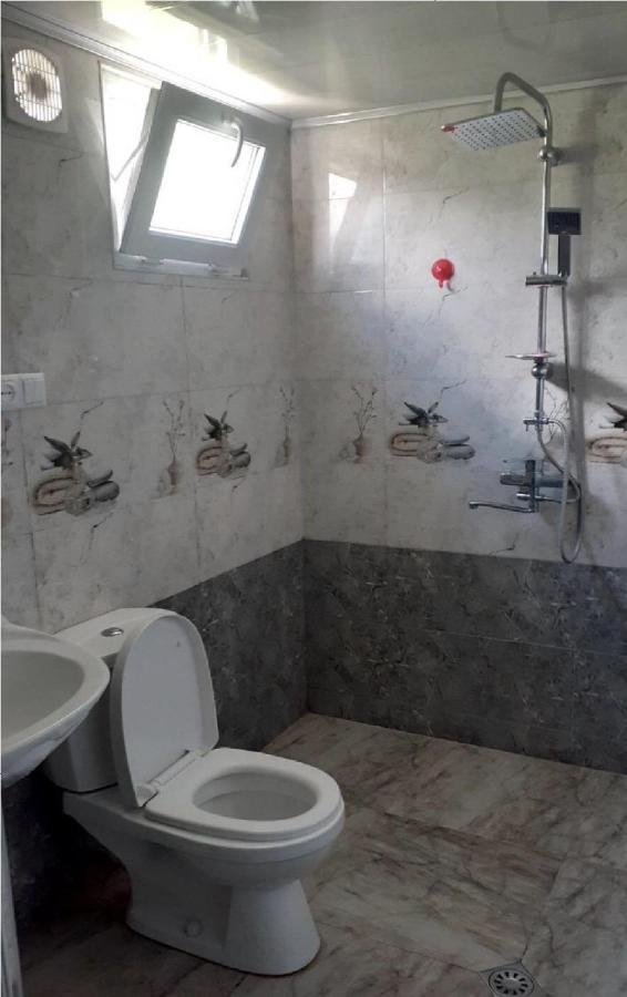 Mate Private Bathrooms Ушґулі Екстер'єр фото